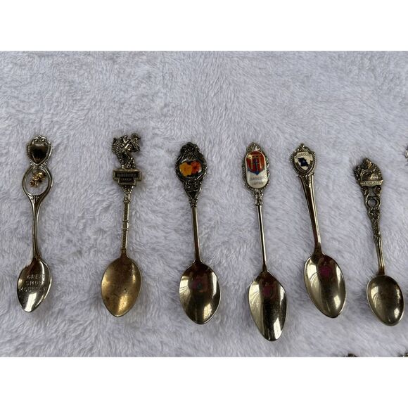 Vintage Souvenir Mini Collector Spoons Lot of 27, States, Landmarks, Countries - Picture 7 of 8